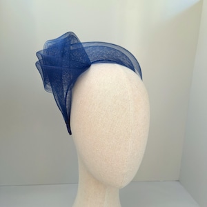 Navy blue fascinator, Races headpiece, Wedding guest hairpiece, Special event headband, hat alternative, mother of the bride, unique