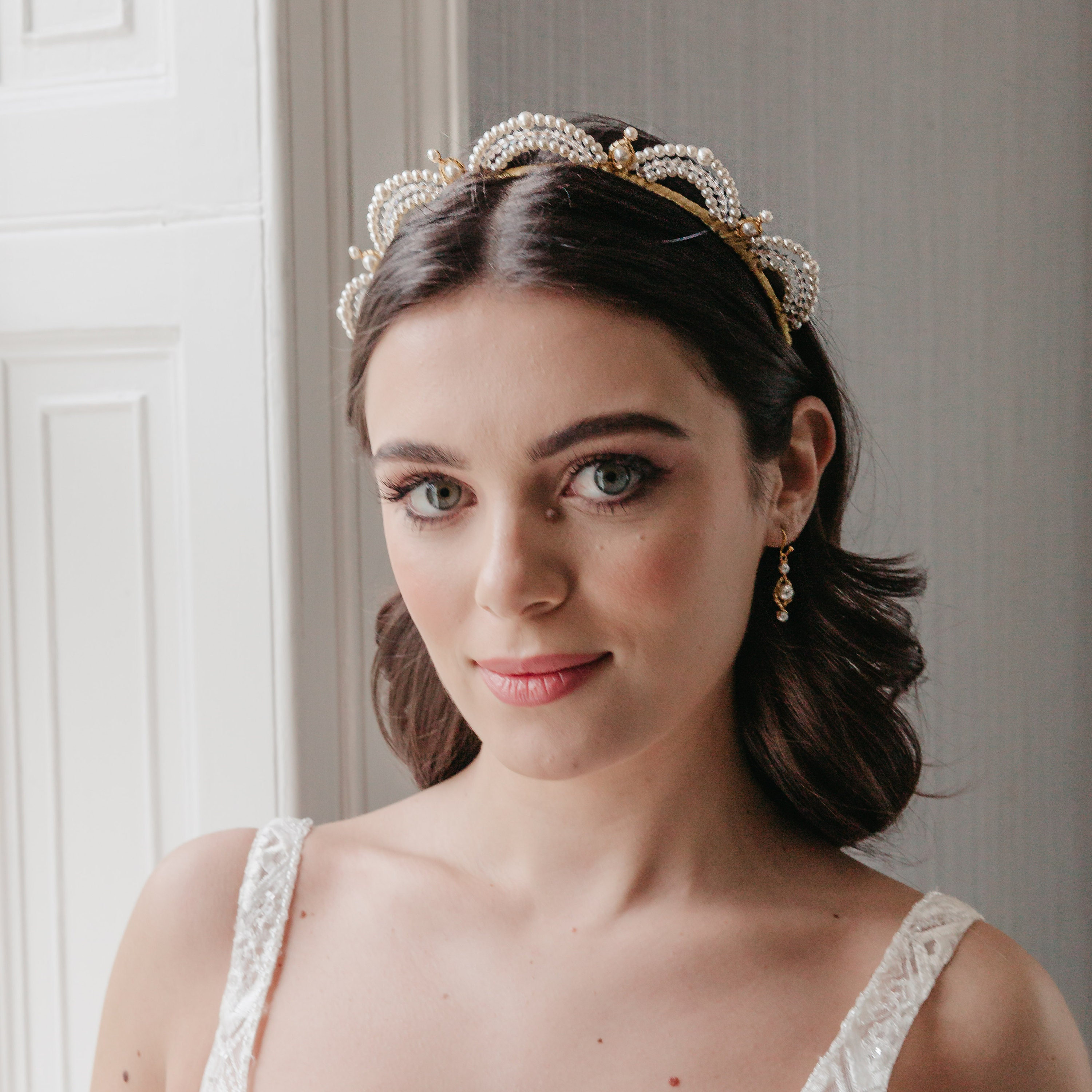 Mothers Day Sale ?Silver Pearl Crystal Crown Tiara | Bridal, Prom Headpiece Pearl Silver Bridal Hair Tiaras for sale | eBay main image 2