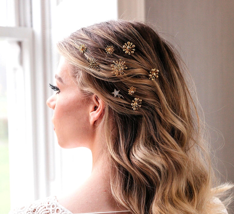 Gold Star Wedding Hair Pins, Wedding Star Hair Clip, Gold Star Hair Clip, Celestial Wedding Hairpiece, Star Headpiece Bridesmaid, Set of 3 zdjęcie 8