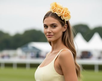 Light Yellow fascinator with silk flowers, Races hairpiece, ladies day, wedding guest hair accessory, mother of the bride, hatinator, floral
