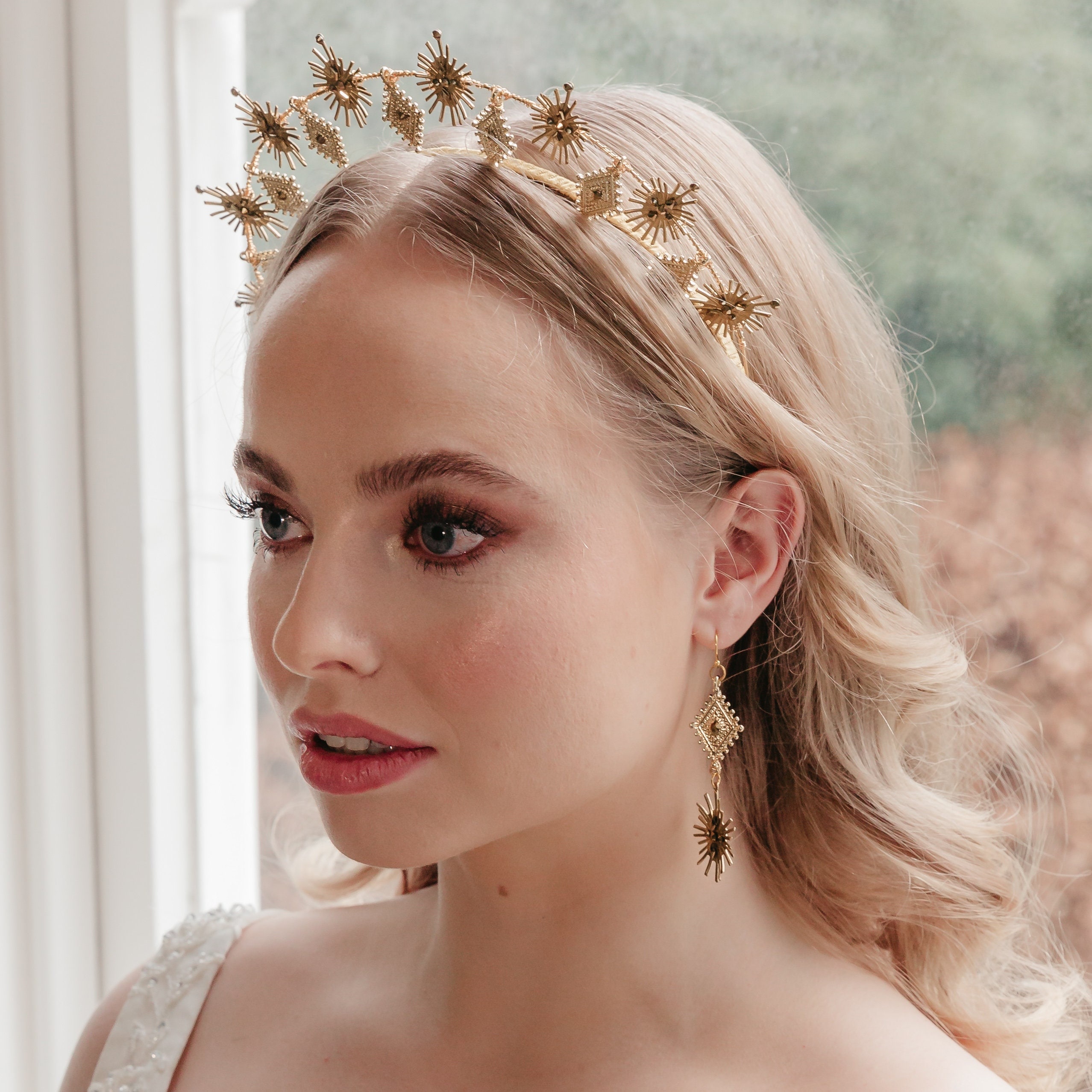 Beautiful star headpiece for a celestial wedding, Luxury bridal crown, Constellation jewellery, Space and sky, Boho tiara, Vintage art deco