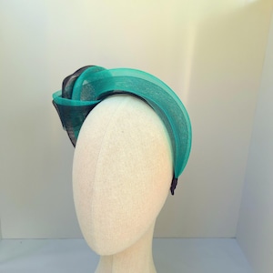 Teal blue green and black fascinator, Unique headpiece, Wedding guest hairpiece, Special event headband, Occasion hat, mother of the bride