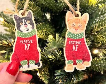 Cat Christmas Tree Decoration: Wooden Xmas Bauble