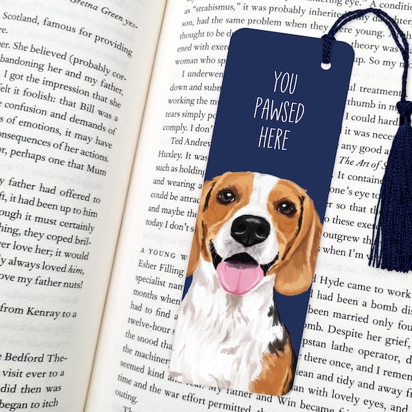 Marcapáginas de Beagle: Regalo para amantes de los perros con la frase "Pasaste la pata aquí"