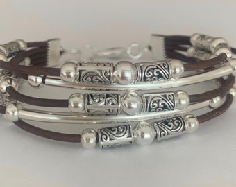 Bracelet for women/Boho bracelet/Brown bracelet/Women's leather bracelet/Beaded leather bracelet/Bohemian jewelry/Silver bracelet for women