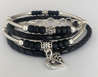 Bracelet bohème, bracelet en cuir perlé, bracelet wrap, bijoux bohèmes, bracelet à breloques, bracelet pour femme,
