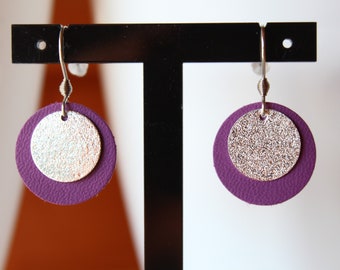 boucles d'oreille cuir violet et sequin argenté pailleté, cuir d'agneau, bijou minimaliste, idée cadeau, anniversaire, noël