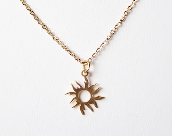 Collier fin doré, pendentif soleil chaîne acier inoxydable, fait main, bijou minimaliste, idée cadeau