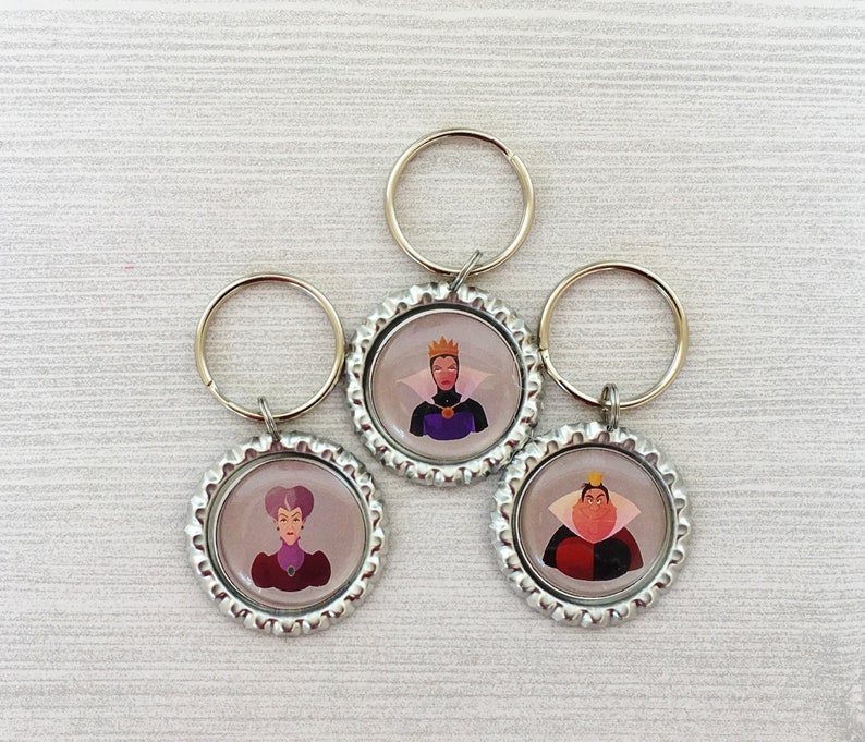 Keychain,Key Ring,Disney Villains,Stepmother,Evil Queen,Key Chain,Keyring,Bottlecap,Bottle Cap,Accessories,Bottlecap Keychain,Handmade,Gift
