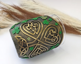Taza de cerveza del Día de San Patricio Celtic Shamrock, trébol verde, trébol celta dorado, taza celta, regalo para él padrino