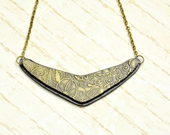 Bronze necklace with a pattern reminiscent of marine plants Charm necklace Small bib necklace Simulate bronze necklace Black necklace