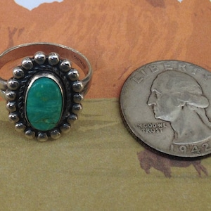 Vintage Sterling Silver Turquoise Ring -- Size 8 1/4