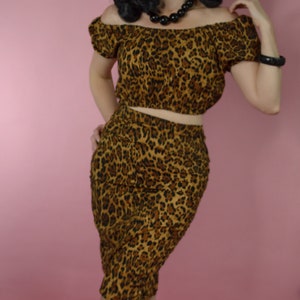 Vintage wiggle skirt PDF pattern for creating a classic pinup wardrobe piece