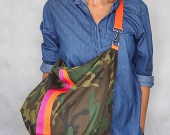Guess camo purse store
