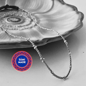 Samische Kette RAGNHILD mit silbernen Perlen- Ein samischer Schmuck- Ein Geschenk für sich selbst oder deine Liebsten. Es hat Sami Made Markenzeichen. Samisches Handwerk