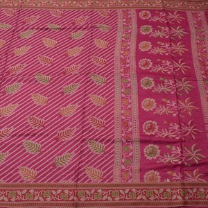 Sushila ヴィンテージ ダークピンク インドサリー 100% ピュアシルク 織り花柄サリー生地 着用またはクラフト用