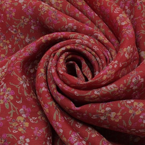 Saree rouge vintage Sushila 100 % pure soie georgette imprimée floral sari tissu à porter ou à fabriquer