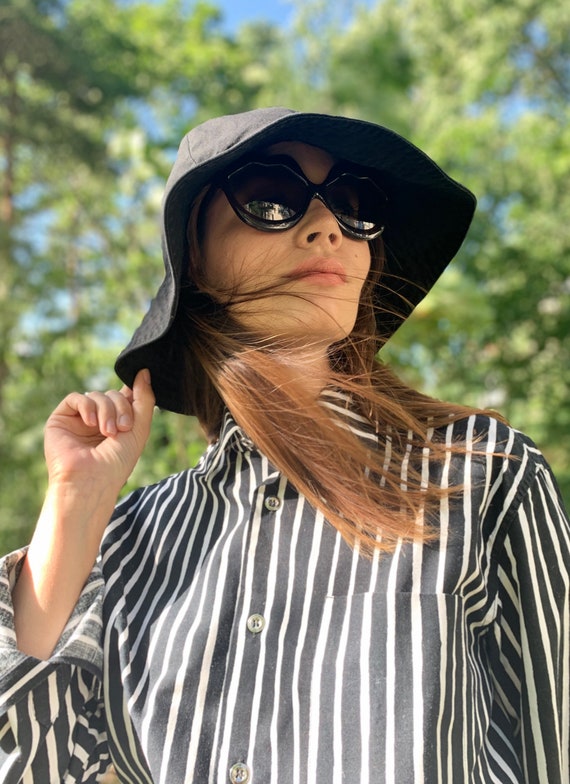Vuokko sun hat in black cotton / vintage classic