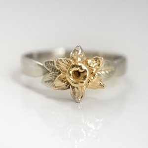 14K Solid Gold Daffodil Ring: March Birth Flower Wedding Band