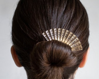 Fan-shaped Bridal Hair Piece, Hair Comb / Hair Stick in gold plated bronze
