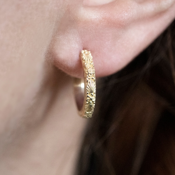 Aros florales victorianos de oro: aros vintage de oro macizo