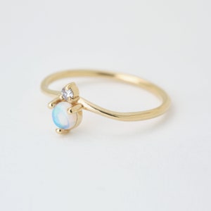 14K Gold Australian Opal Ring with VS Diamond