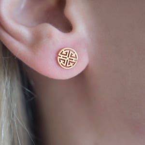 14K Gold Chinese Wealth Symbol Earrings: Good Luck Talisman