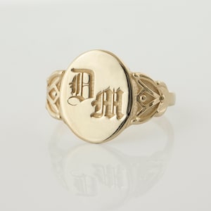 Vintage Leaf Signet Ring | Antique style signet | Personalized monogram ring | Unisex Signet