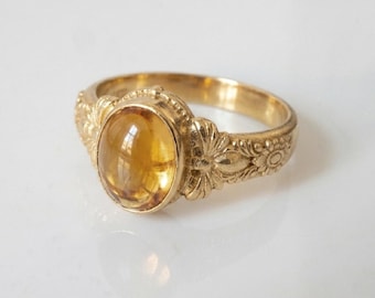 Honeybee Signet Cabochon: Custom Citrine Ring