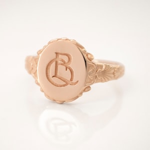 Seashell Signet Ring - Vintage Ocean signet, personalized monogram ring