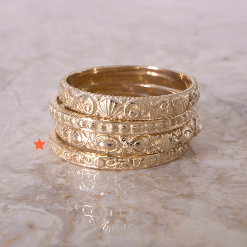 Baroque mini ring Simple Antique Botanical Wedding Band, Vintage Victorian Wedding Ring, 14K Solid Gold, Thin Bridal engagement ring image 3