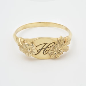 Gold Floral Signet Ring: Personalized Forget-Me-Not Monogram