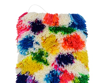 Ready-to-Ship Fiber Latchhook Rainbow Wallhanging