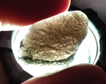 Cintamani stone (5-7 grams) Gem quality (translucent)