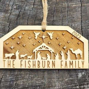 Manger Christmas Ornament with Gift Box - Personalized - Holy Night - Baby Jesus - Family - 3 Kings - Lamb - Birth - Jesus - Holy Spirit