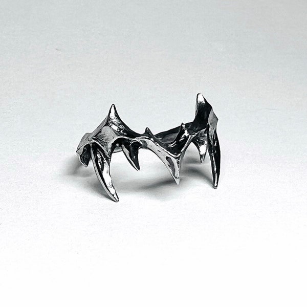 Vampir Fangzahn Ring - Edelstahl - Handgemacht