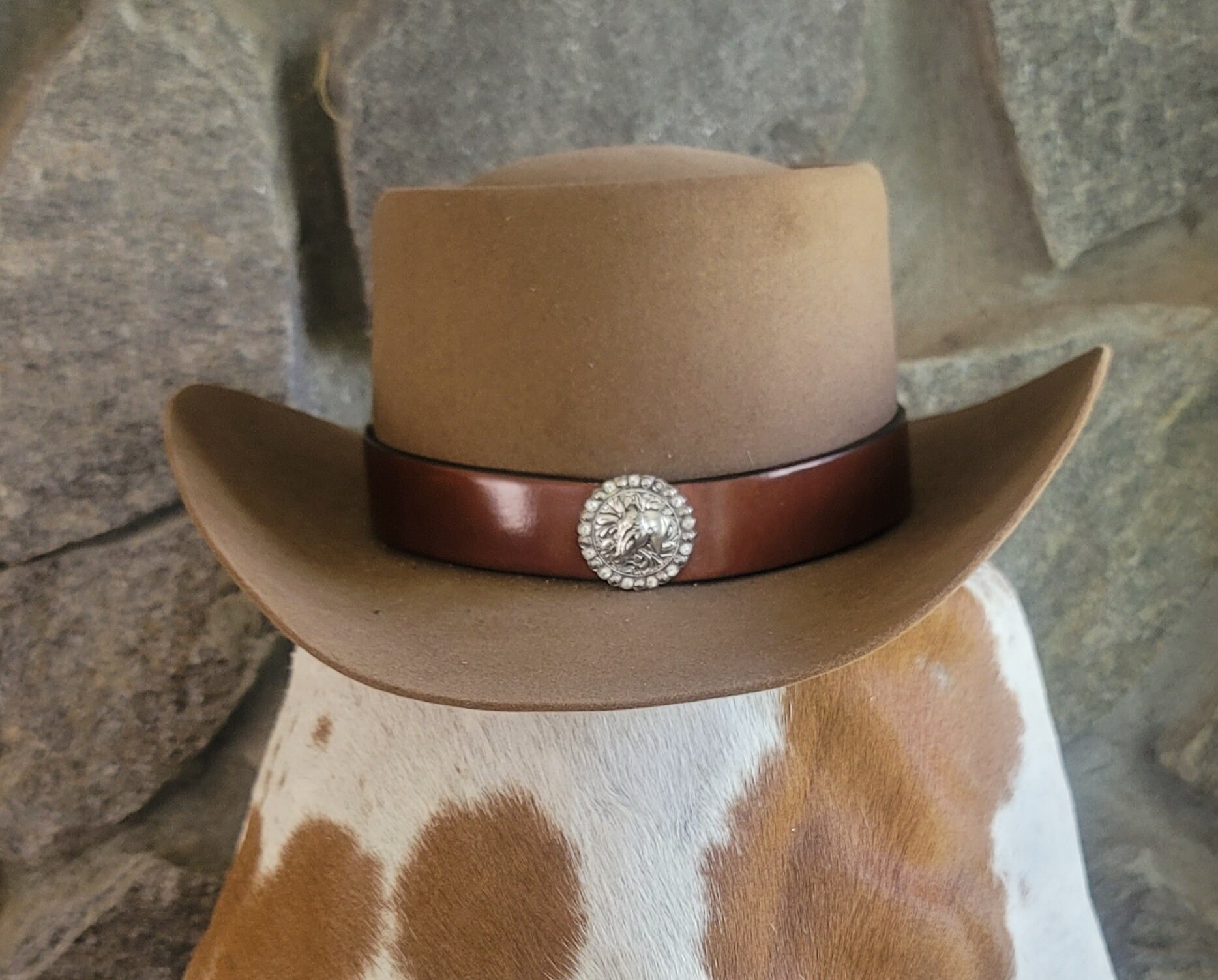 Brown Genuine Leather & Silver Horse Concho Medallion  display picture 1