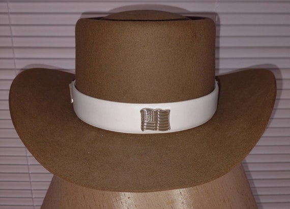 White Leather Silver USA American FLAG Concho Hatband Hat Band 