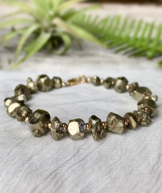 Reiki Crystal Products Natural Pyrite Raw Rough 30 Gm, Pyrite Ring, Pyrite  Bracelet 6mm, Pyrite Pendant, with Metal Chain Combo 3 pc : Amazon.in:  Fashion