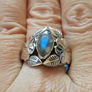 Labradorite Sterling Silver Ring Size 9, Flashy Labradorite Leaf Ring, Blue Labradorite Ring,  Boho Ring, Boho Jewelry, Gift for Her