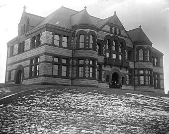 Antique Photo, One 5x7 Inch Glass Negative Likely of The Williams School in New London, CT, early 1900s