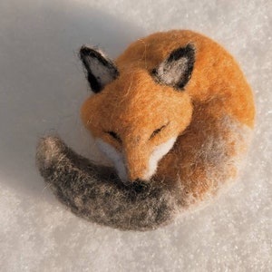 Woolen sleeping Fox, aromatic fox image 2