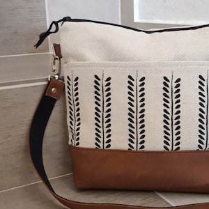 Crossbody bag medium size, purse with pockets, natural vegan bag, Lavender print shoulder bag, canvas hobo bag image 10
