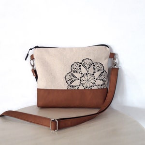 Bolsa transversal de lona natural, bolsa de couro vegano, bolsa de ombro com zíper, bolsa pequena hobo, pintura maluca, carteira transversal, presente para ela