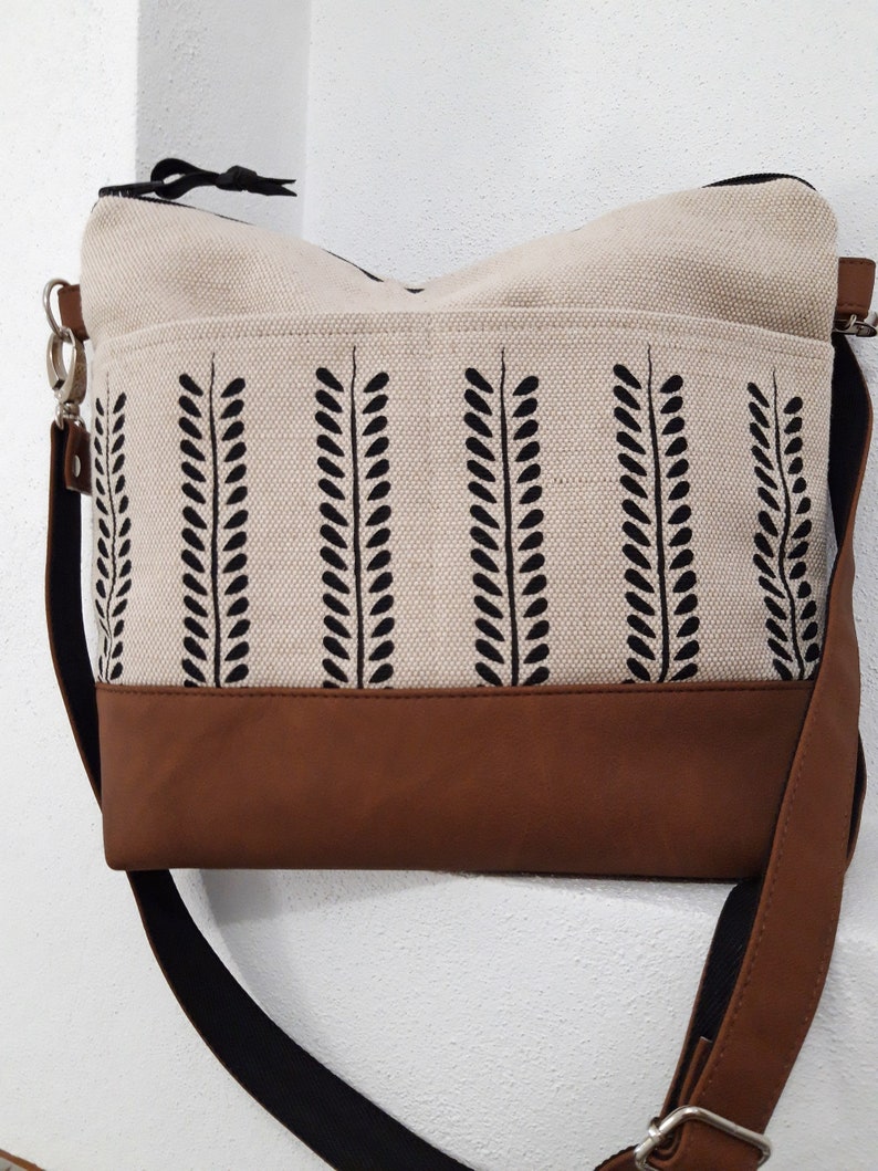 Crossbody bag medium size, purse with pockets, natural vegan bag, Lavender print shoulder bag, canvas hobo bag image 5