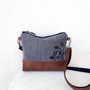 Petit sac à bandoulière gris, imprimé Mini tournesols, sac à main en toile, sac végétalien, sac 10 x 7 pouces, tissu en lin, sac femme fille, portefeuille bandoulière