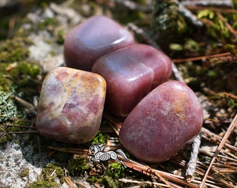 Quartz, Lavender - 1pc or 100g - Natural, gemstone, tumblestone, bulk, wholesale, healing crystals