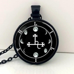 Lilith Seal Sigil with Moon Phases necklace + Gift Box - Lilith Simbol Pendant Talisman