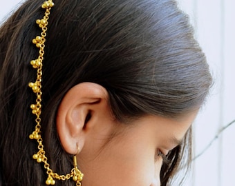 Traditional Indian Kanauti Earrings, Rajasthani Kaan chain earrings, Sahara earrings with hair chain, simple wedding hair accessories