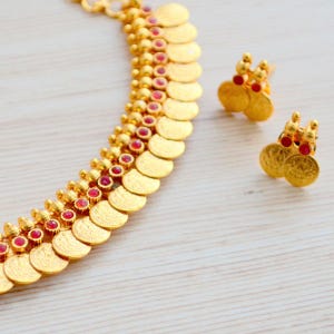 South Indian Gold Coin Necklace Set, Temple Jewelry Set, Traditional Kasu Mala Choker for Wedding, Ethnic Goddess Lakshmi Bahubali Jewellery